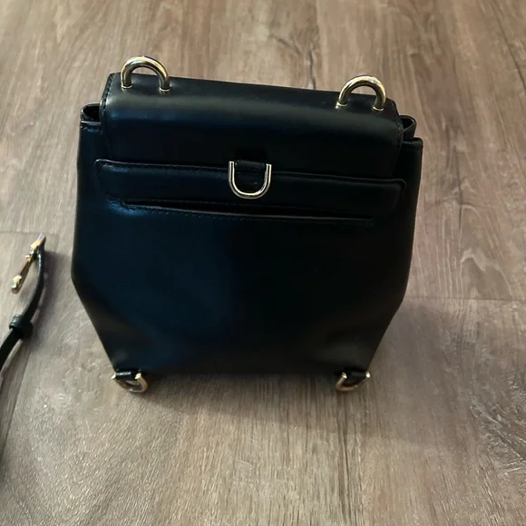 EUC Michael Kors Black Leather Shoulder Bag - Picture 2 of 8